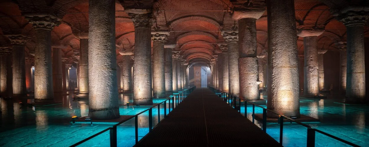 Todo Sobre la Cisterna Basílica | La Mayor Cisterna Subterránea