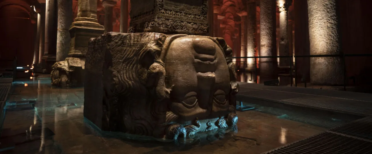 Basilica Cistern And Topkapi Palace Combo Guided Tour